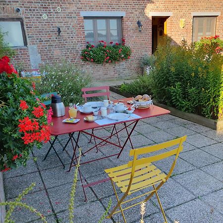 Les Mout'Anes Saint-Hilaire-sur-Helpe Exterior foto