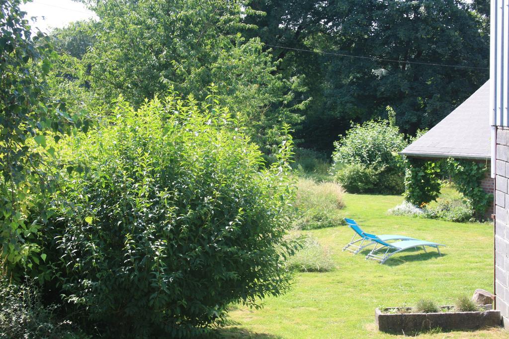 Les Mout'Anes Saint-Hilaire-sur-Helpe Exterior foto